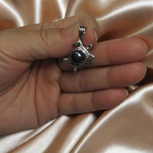 Load image into Gallery viewer, Hawaiian Jewelry Honu Sterling Silver Black Pearl Pendant