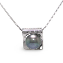 Load image into Gallery viewer, Sterling Silver 925 CZ &amp; Black Pearl Pendant