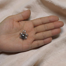 Load image into Gallery viewer, Sterling Silver 925 CZ &amp; Black Pearl Pendant