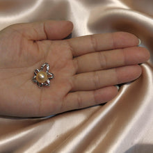 Load image into Gallery viewer, Sterling Silver 925 CZ &amp; Peach Pearl Pendant