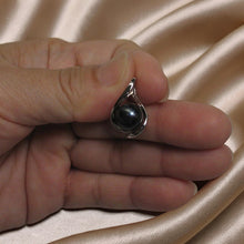 Load image into Gallery viewer, Sterling Silver 925 Black Pearl Pendant