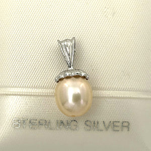 9200372 SIMPLE YET ELEGANT SILVER 925 PEACH F/W CULTURED PEARL PENDANTS