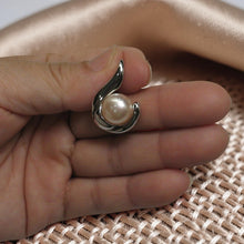 Load image into Gallery viewer, Sterling Silver 925 Hawaiian Fish Hook Pale Pink Pearl Pendant