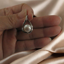 Load image into Gallery viewer, Sterling Silver 925 Wave White Pearl Pendant