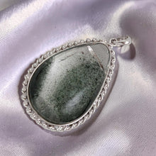 Load image into Gallery viewer, Sea Green Natural Multi-Inclusion Quartz Crystal Sterling Silver Necklace