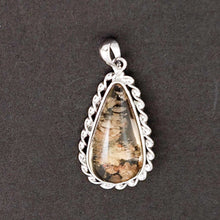 Load image into Gallery viewer, Beige Natural Multi-Inclusion Quartz Crystal Sterling Silver Necklace