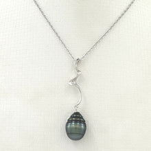 Load image into Gallery viewer, 92T0091A GENUINE BLACK BAROQUE TAHITIAN PEARL PENDANT SILVER TWIST-BAIL