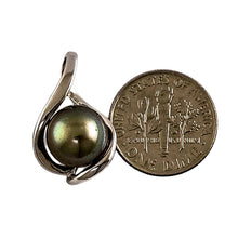 Load image into Gallery viewer, Genuine Black-Green Tahitian Pearl Raindrop Pendant Necklace