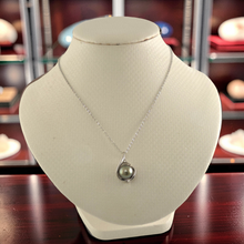 Load image into Gallery viewer, Genuine Black-Green Tahitian Pearl Raindrop Pendant Necklace