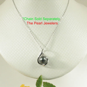 Embrace Silver-Green Tahitian Pearl Pendant