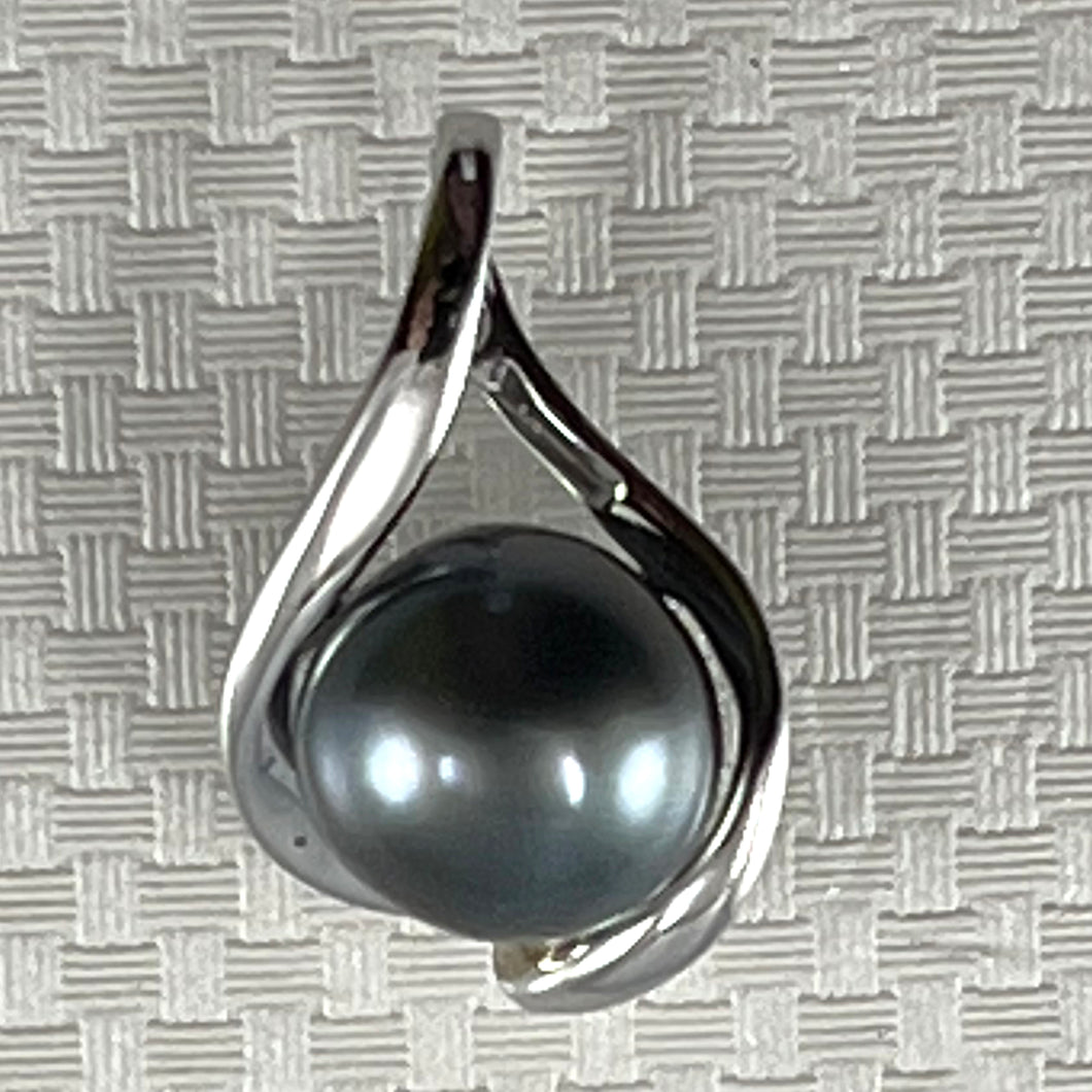 Embrace Black Tahitian Pearl Pendant