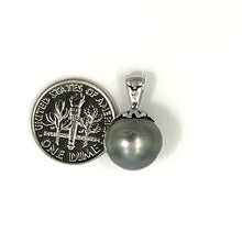 Load image into Gallery viewer, 92T2310B-Genuine-Gray-Tahitian-Pearl-Solid-Silver-Flower-Bale-Pendant-Necklace