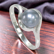 Load image into Gallery viewer, Solid Sterling Silver .925 Black Cultured Pearl Solitaire Ring