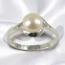 Load image into Gallery viewer, Solid Sterling Silver .925 Pink Peach Cultured Pearl Solitaire Ring