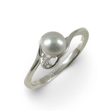 Load image into Gallery viewer, Solid Sterling Silver .925 Silver-Tone Cultured Pearl &amp; Cubic Zirconia Accent Ring