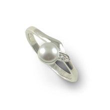 Load image into Gallery viewer, Solid Sterling Silver .925 Silver-Tone Freshwater Pearl &amp; Cubic Zirconia Accent Ring