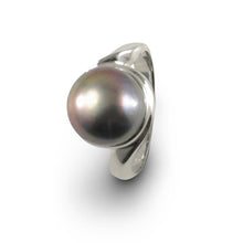 Load image into Gallery viewer, Solid Silver .925 9–10 mm Black-Grey Freshwater Pearl Solitaire Ring