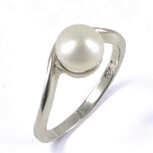Load image into Gallery viewer, Solid Sterling Silver .925 Divot-Design Freshwater Pearl Solitaire Ring