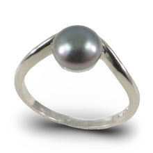 Load image into Gallery viewer, Solid Sterling Silver .925 Divot-Design Freshwater Pearl Solitaire Ring