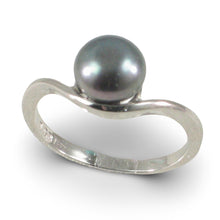Load image into Gallery viewer, Solid Sterling Silver .925 Divot-Design Freshwater Pearl Solitaire Ring