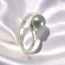 Load image into Gallery viewer, Solid Sterling Silver .925 Twin-Line Black Freshwater Pearl Solitaire Ring