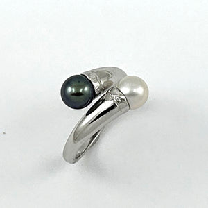 9300294 TWIN BLACK & WHITE CULTURED PEARL COCKTAIL RING