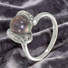 Load image into Gallery viewer, Classic .925 Sterling Silver Black-Peacock Pearl Ring