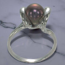 Load image into Gallery viewer, Classic .925 Sterling Silver Black-Peacock Pearl Ring