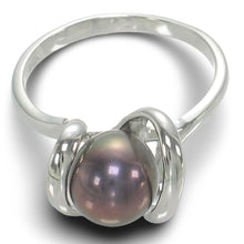 Load image into Gallery viewer, Classic .925 Sterling Silver Black-Peacock Pearl Ring