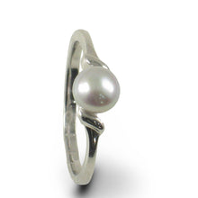 Load image into Gallery viewer, Solid Sterling Silver .925 Silver-Tone Freshwater Cultured Pearl Solitaire Ring