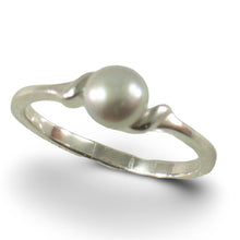 Load image into Gallery viewer, Solid Sterling Silver .925 Silver-Tone Freshwater Cultured Pearl Solitaire Ring