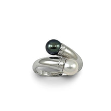 Load image into Gallery viewer, Solid Sterling Silver .925 Twin Black &amp; White Freshwater Cultured Pearl Cocktail Ring