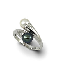 Load image into Gallery viewer, Solid Sterling Silver .925 Twin Black &amp; White Freshwater Cultured Pearl Cocktail Ring