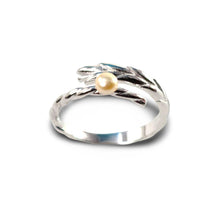Load image into Gallery viewer, Solid Sterling Silver .925 Peach Freshwater Cultured Pearl Wheat-Style Adjustable Ring