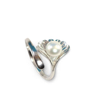 Load image into Gallery viewer, Solid Sterling Silver .925 White Freshwater Cultured Pearl Shell-Style Adjustable Ring