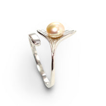 Load image into Gallery viewer, Real Silver .925 Peach Freshwater Cultured Pearl Shell-Style Adjustable Ring