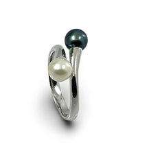 Load image into Gallery viewer, Twin AAA Black &amp; White Freshwater Pearl Cocktail Ring – .925 Sterling Silver