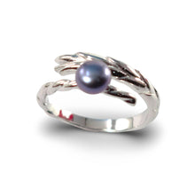Load image into Gallery viewer, Adjustable Wheat-Style Black Pearl Ring – .925 Sterling Silver