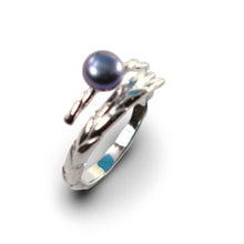 Load image into Gallery viewer, Adjustable Wheat-Style Black Pearl Ring – .925 Sterling Silver