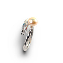 Load image into Gallery viewer, Adjustable Wheat-Style Peach Freshwater Pearl Ring – .925 Sterling Silver