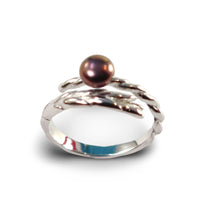 Load image into Gallery viewer, Adjustable Wheat-Style Eggplant Freshwater Pearl Ring – .925 Sterling Silver