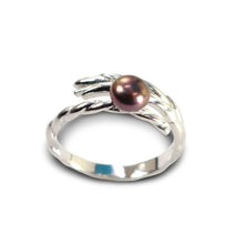 Load image into Gallery viewer, Adjustable Wheat-Style Eggplant Freshwater Pearl Ring – .925 Sterling Silver