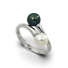 Load image into Gallery viewer, Twin AAA Black &amp; White Freshwater Pearl Cocktail Ring – .925 Sterling Silver