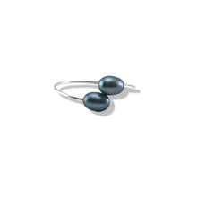 Load image into Gallery viewer, Solid Sterling Silver .925 Twin Black Freshwater Pearl Cocktail Ring