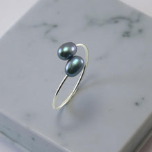 Load image into Gallery viewer, Solid Sterling Silver .925 Twin Black Freshwater Pearl Cocktail Ring