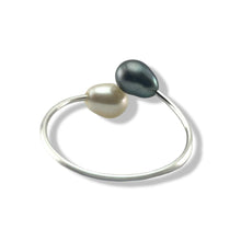 Load image into Gallery viewer, Solid Sterling Silver .925 Twin Black &amp; White Freshwater Pearl Cocktail Ring