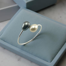 Load image into Gallery viewer, Solid Sterling Silver .925 Twin Black &amp; White Freshwater Pearl Cocktail Ring