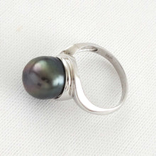 Load image into Gallery viewer, Solid Sterling Silver .925 Black Tahitian Pearl Solitaire Ring