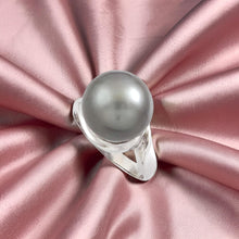 Load image into Gallery viewer, Solid Sterling Silver .925 Light Silver Tahitian Pearl Solitaire Ring