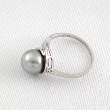 Load image into Gallery viewer, Solid Sterling Silver .925 Silver-Grey Tahitian Pearl Solitaire Ring